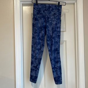 Athleta Salutation Stash Pocket legging, 7/8 length, XS. In perfect condition!
